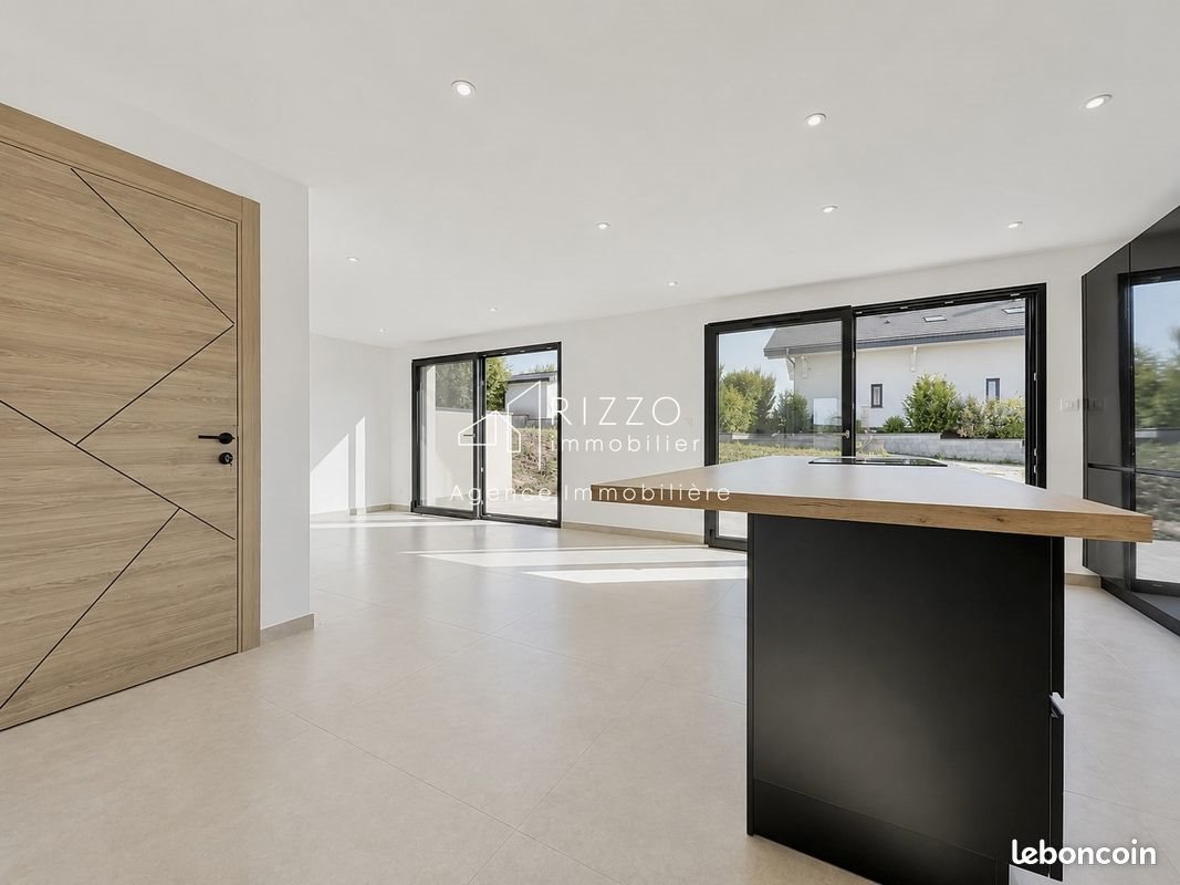 Maison à vendre, 106m², Saint-Cergues