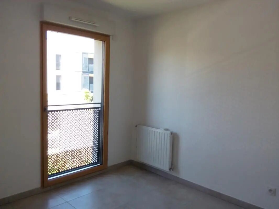 Appartement à louer, 76m², Bron