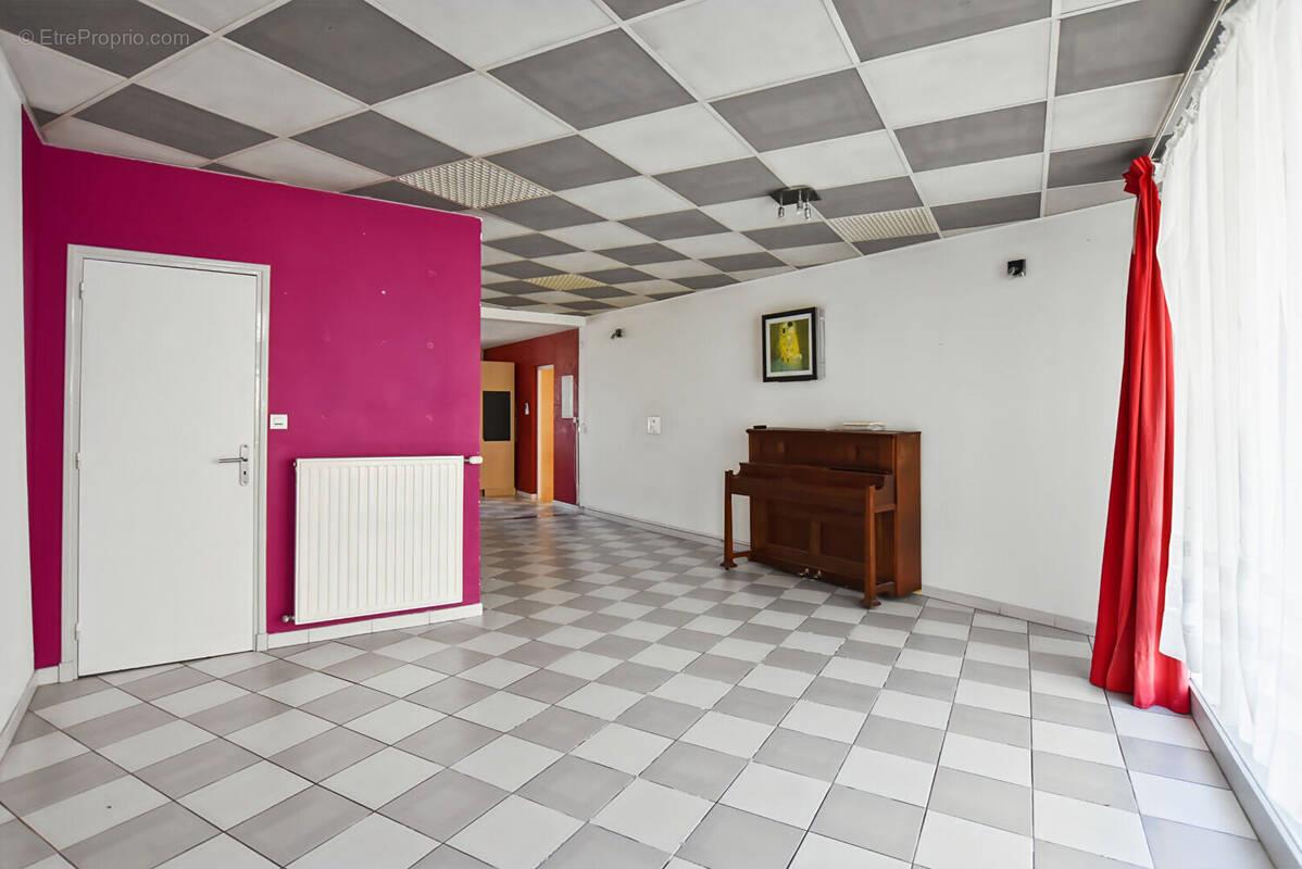 Maison à vendre, 162m², Saint-Germain-Lespinasse