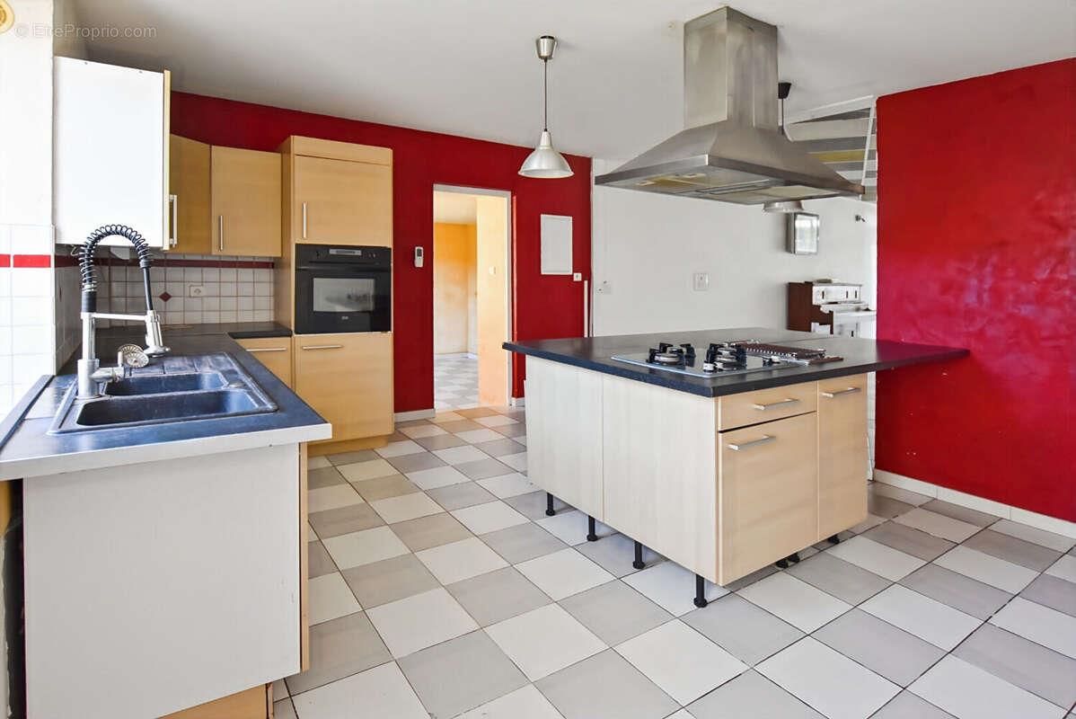 Maison à vendre, 162m², Saint-Germain-Lespinasse