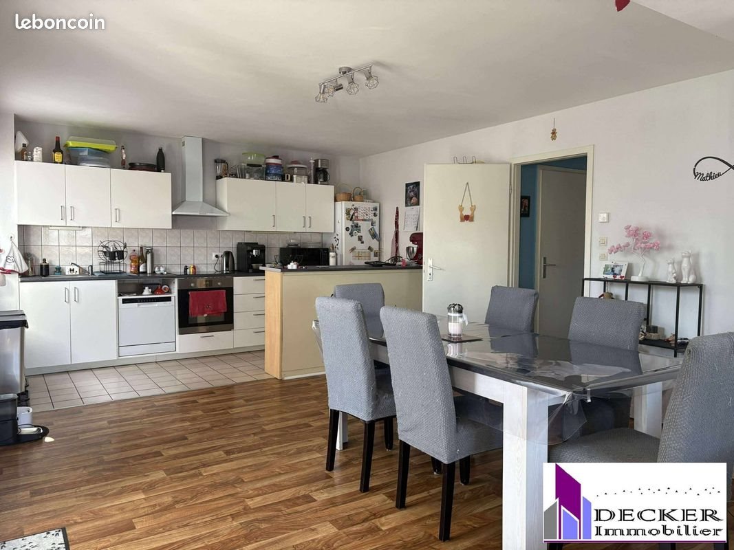 Appartement à louer, 73m², Niedermodern