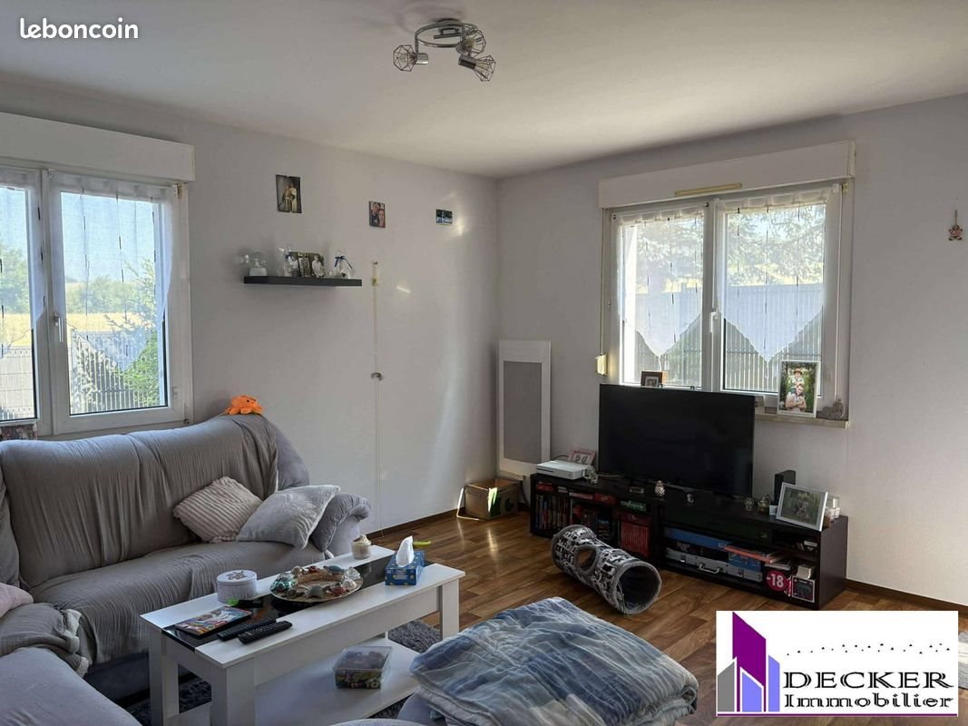 Appartement à louer, 73m², Niedermodern
