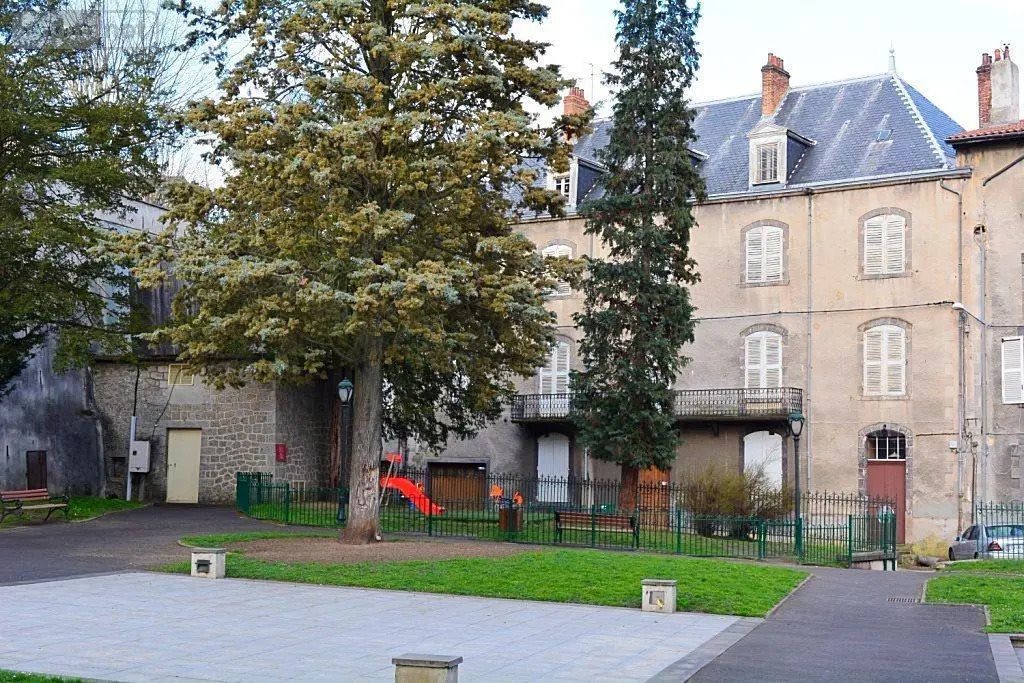 Appartement à vendre, 208m², Thiers