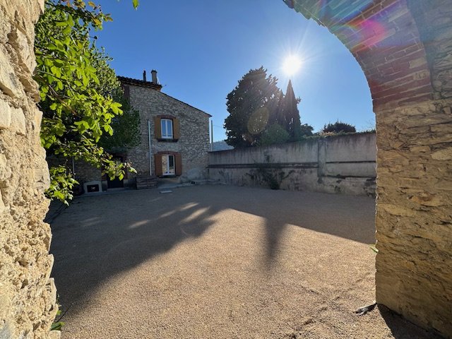 Maison à louer, 79m², Séguret