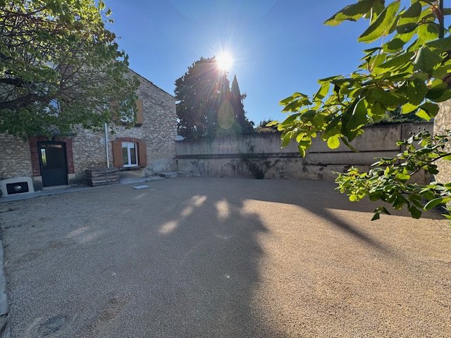Maison à louer, 79m², Séguret