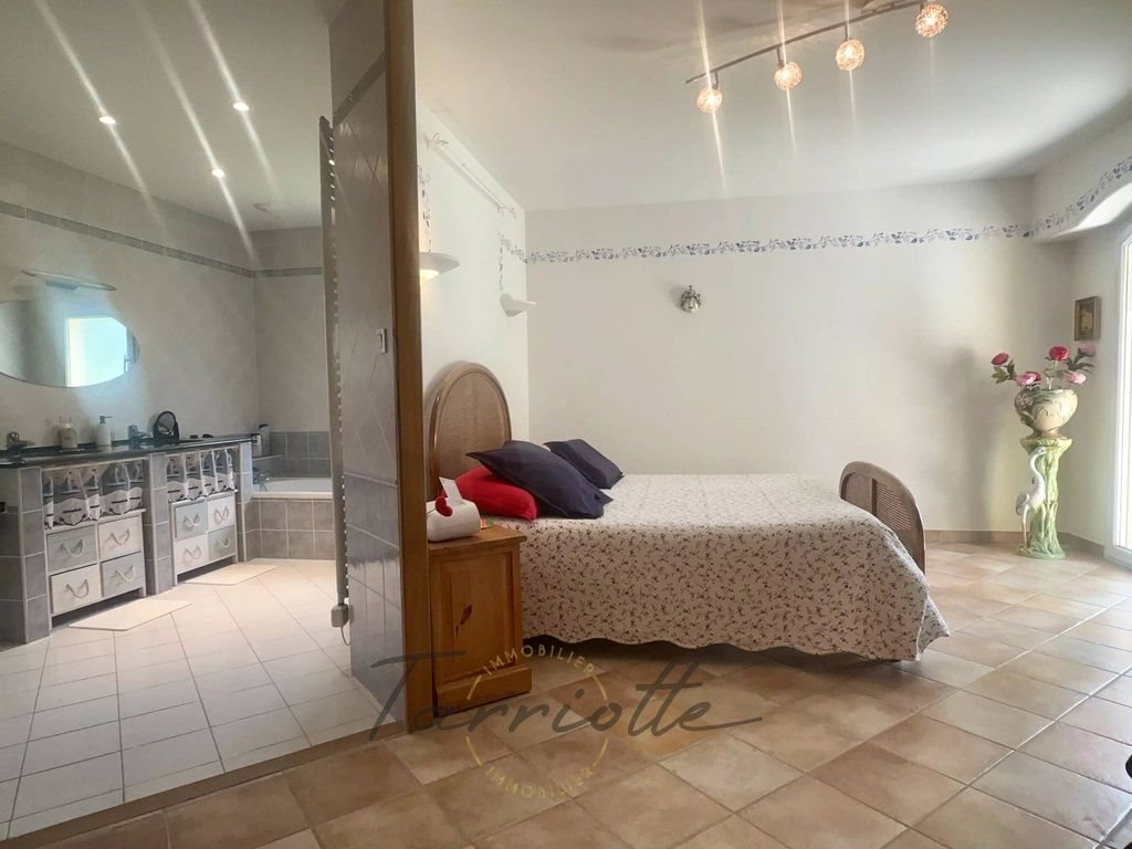 Maison à vendre, 167m², Valréas