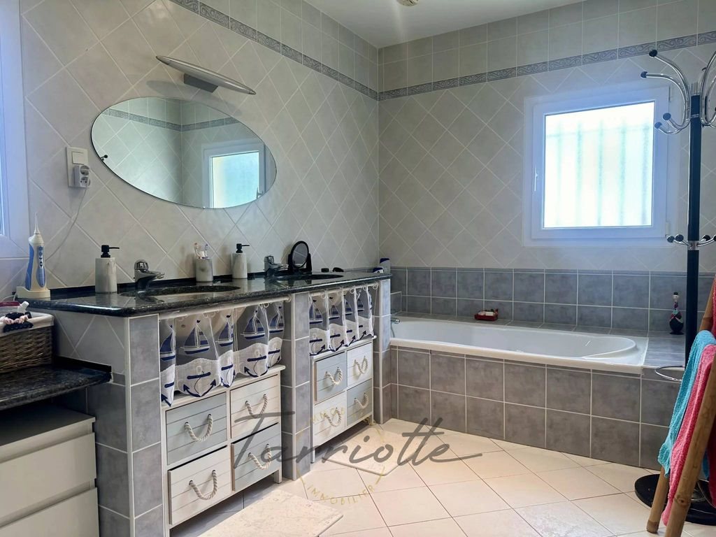 Maison à vendre, 167m², Valréas