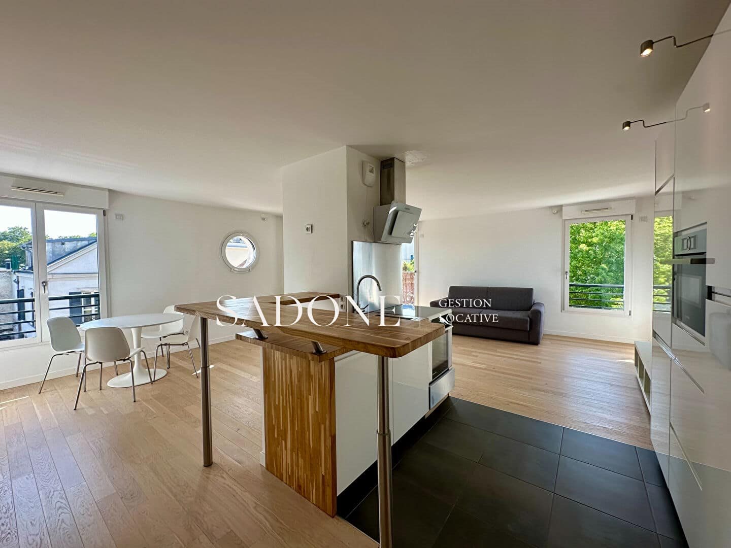 Appartement à louer, 66m², Suresnes