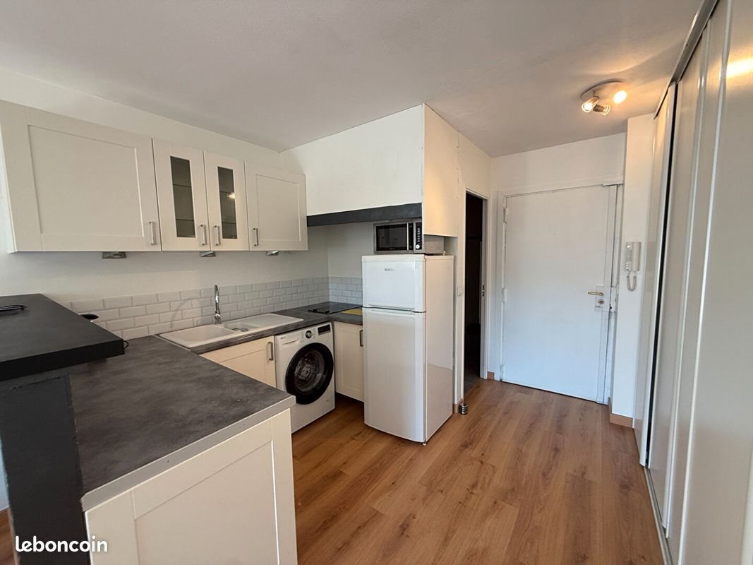 Appartement à louer, 27m², Marseille 10ème