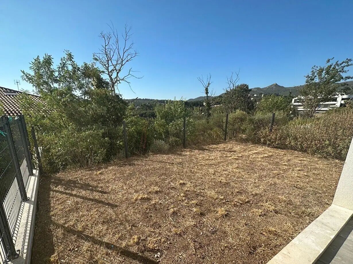 Appartement à louer, 38m², Marseille 11ème