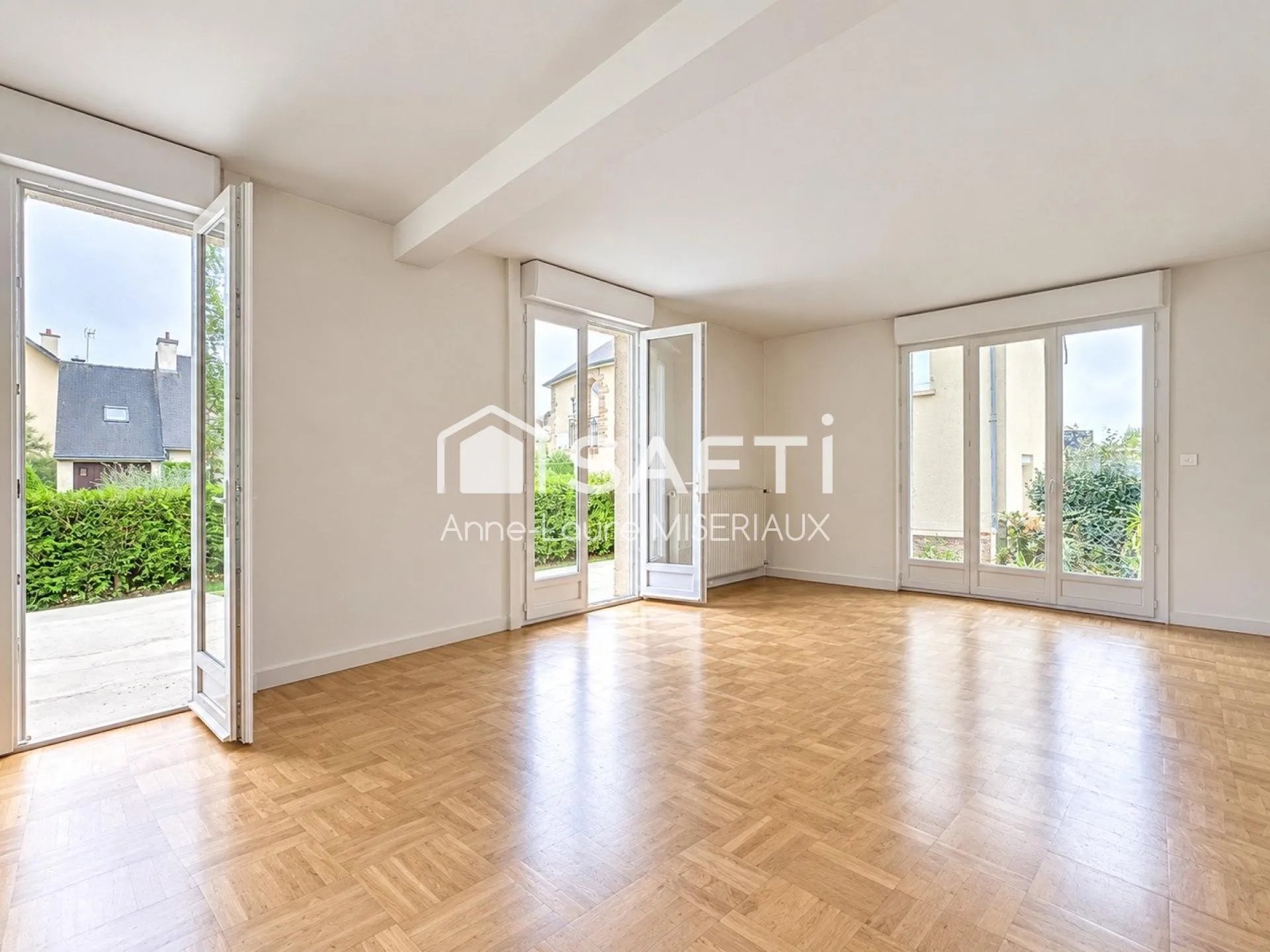 Maison à vendre, 260m², L'Hermitage