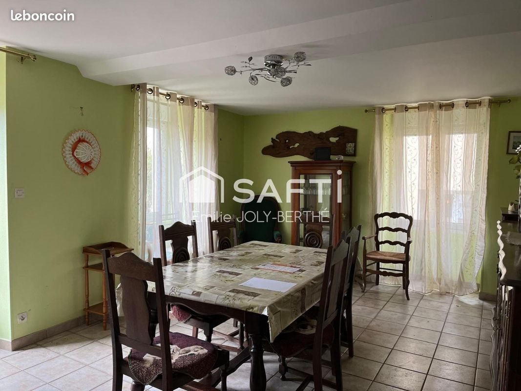 Maison à vendre, 115m², Saulges