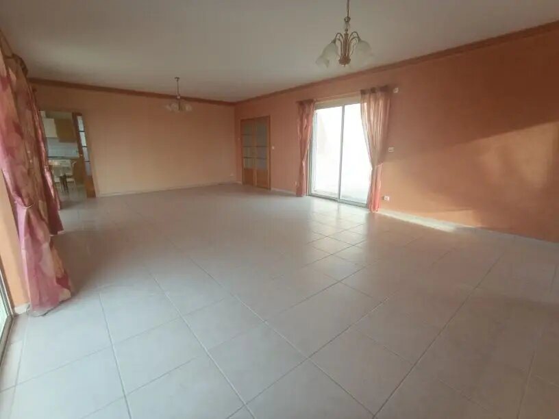 Maison à vendre, 161m², Saint-Just-la-Pendue