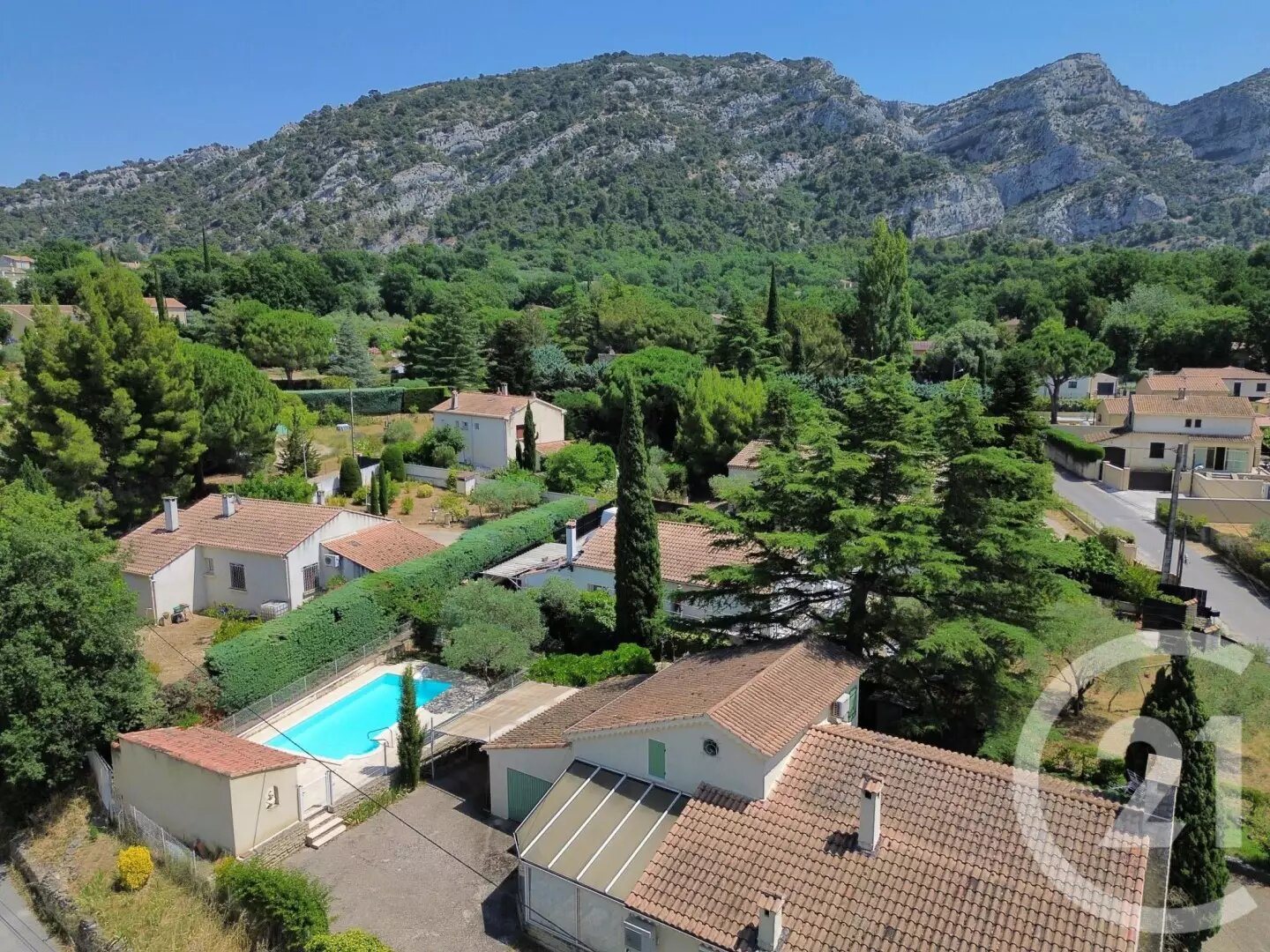 Maison à vendre, 222m², Robion