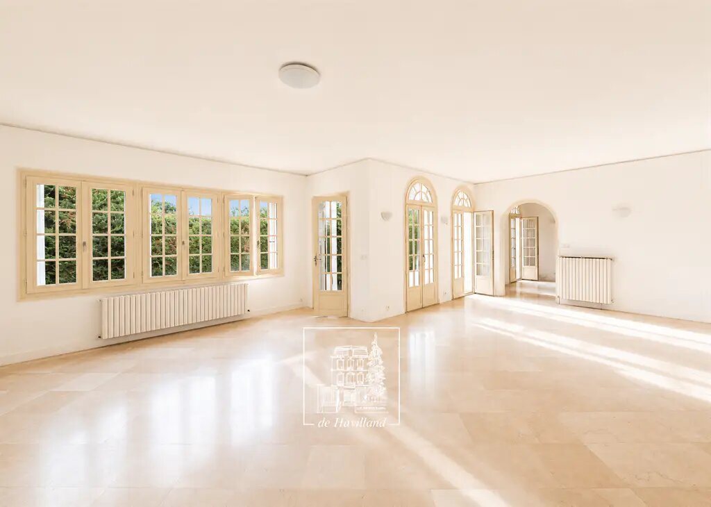 Maison à louer, 238m², Garches