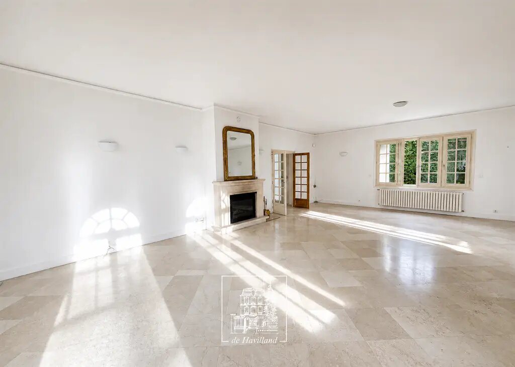 Maison à louer, 238m², Garches