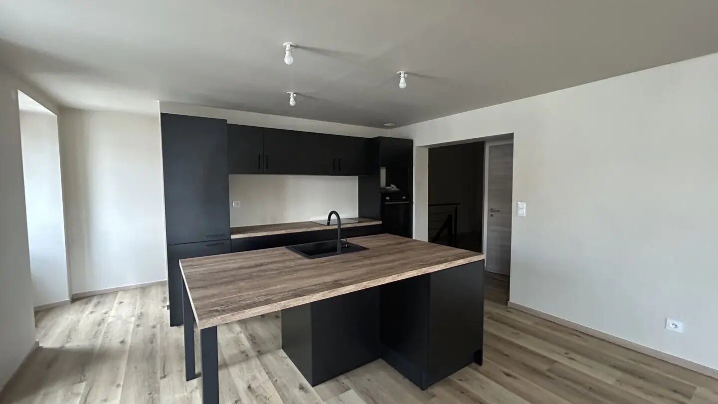 Appartement à louer, 78m², Châlonvillars