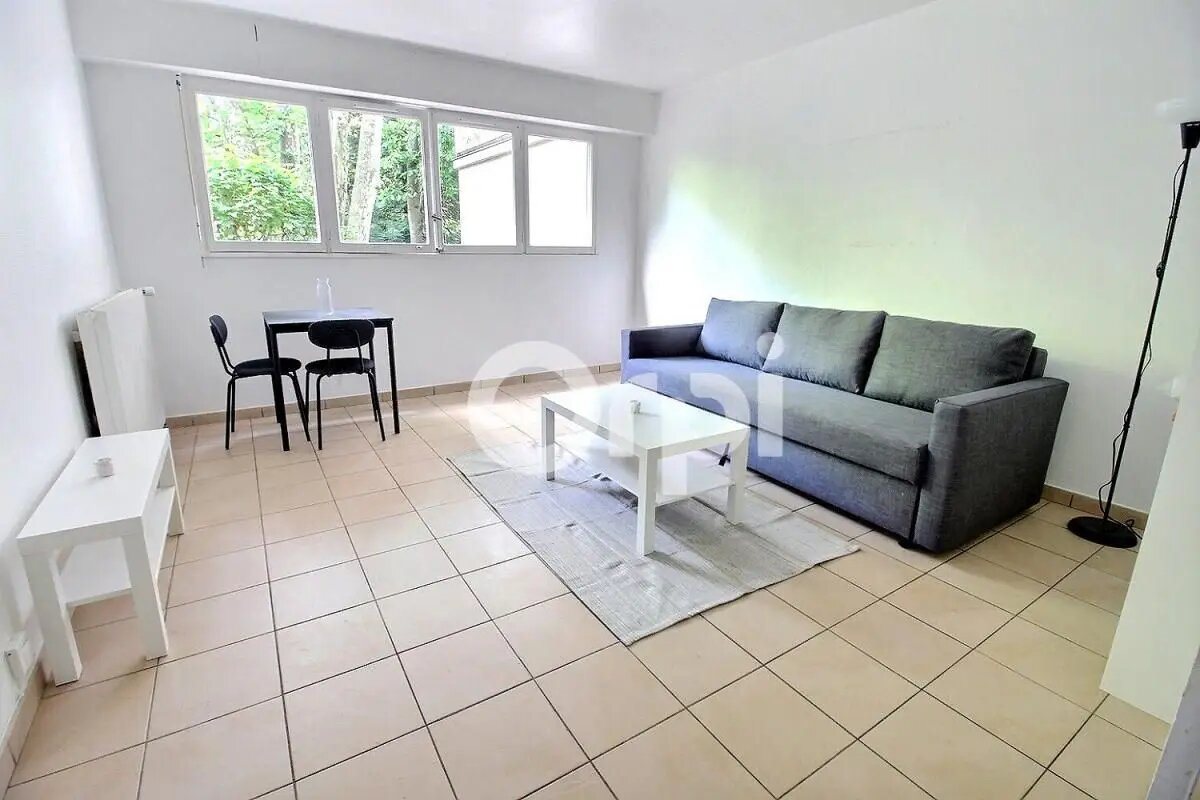 Appartement à louer, 23m², Evry