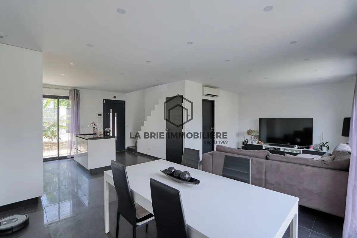 Maison à vendre, 88m², Villecresnes