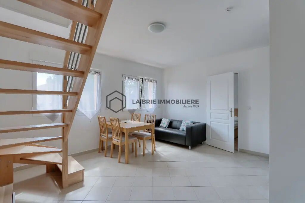 Appartement à louer, 44m², Villecresnes