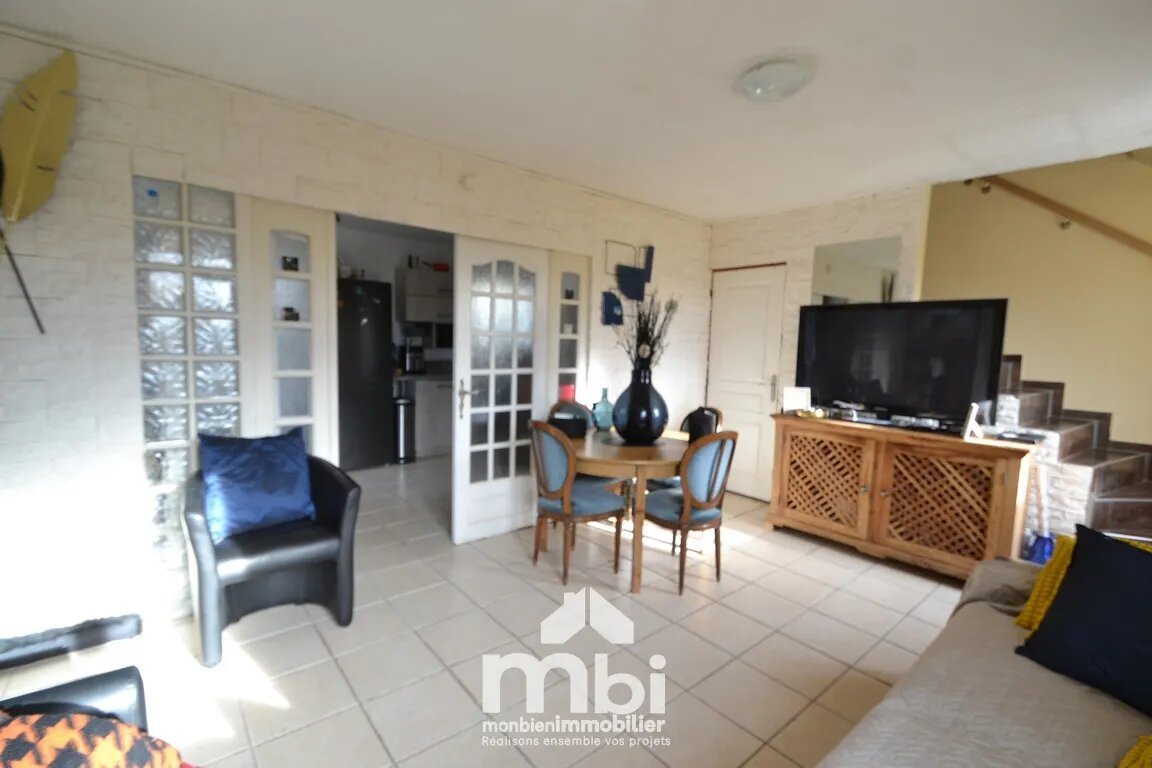 Maison à louer, 90m², Fosses
