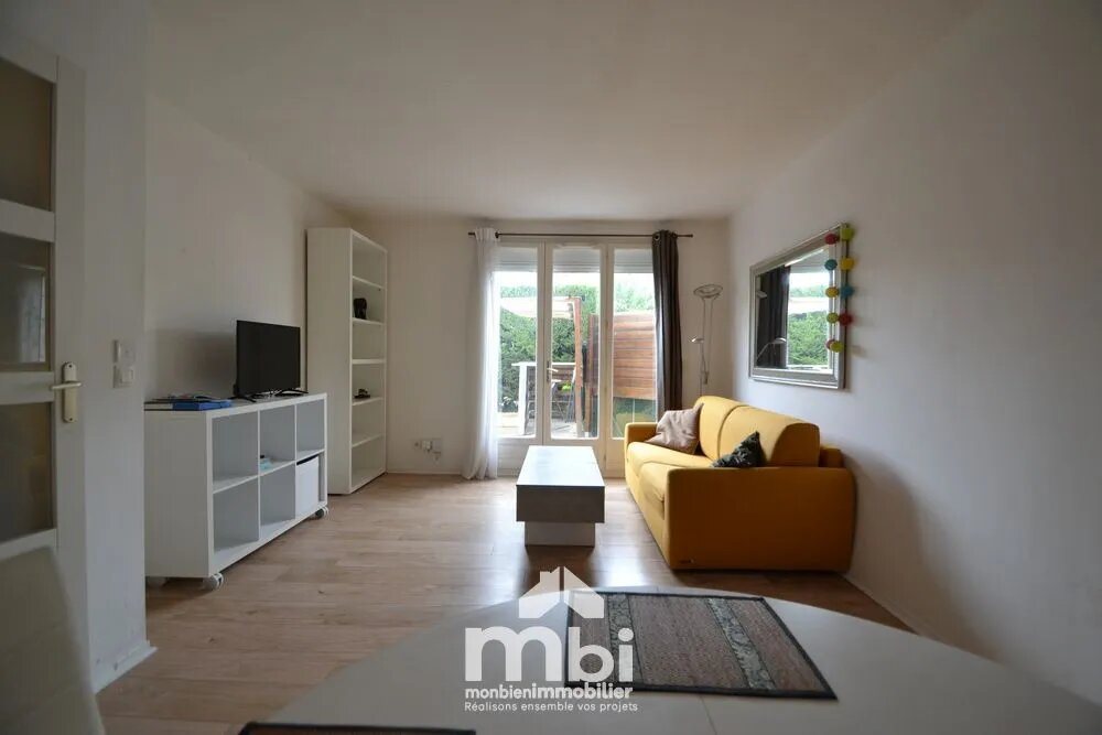 Appartement à louer, 82m², Fosses
