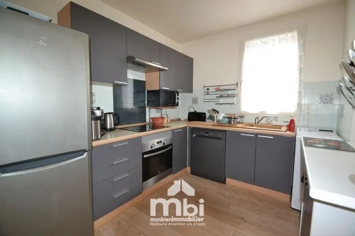 Appartement à louer, 82m², Fosses