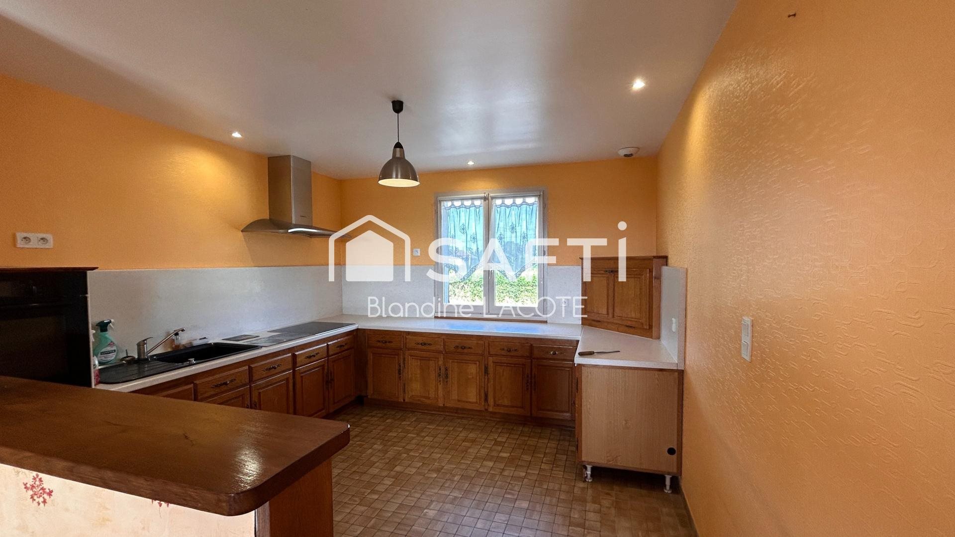 Maison à vendre, 99m², Thauron