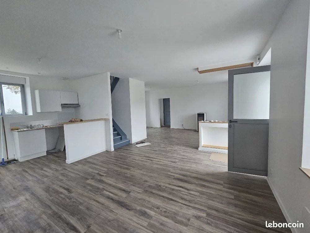 Maison à louer, 130m², Sixt-sur-Aff
