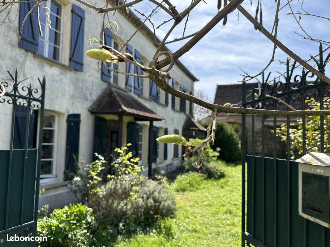 Maison à vendre, 205m², Lailly
