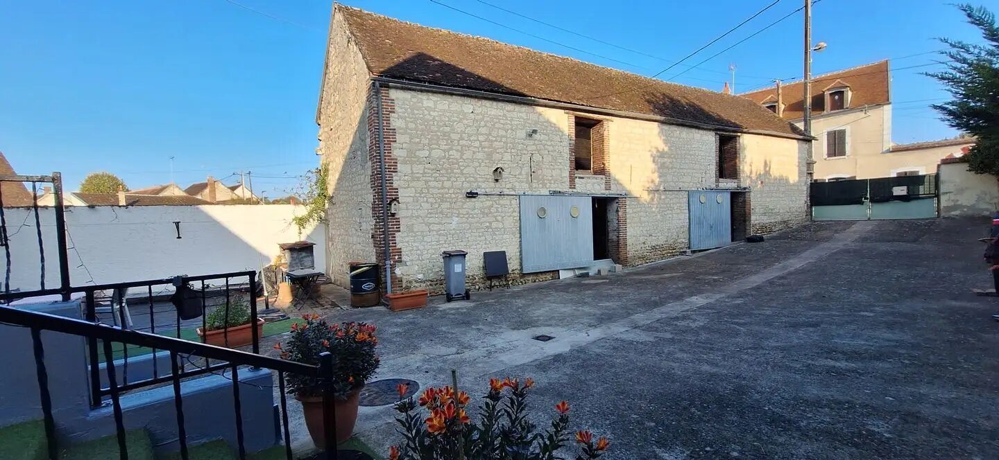 Maison à vendre, 95m², Laroche-Saint-Cydroine