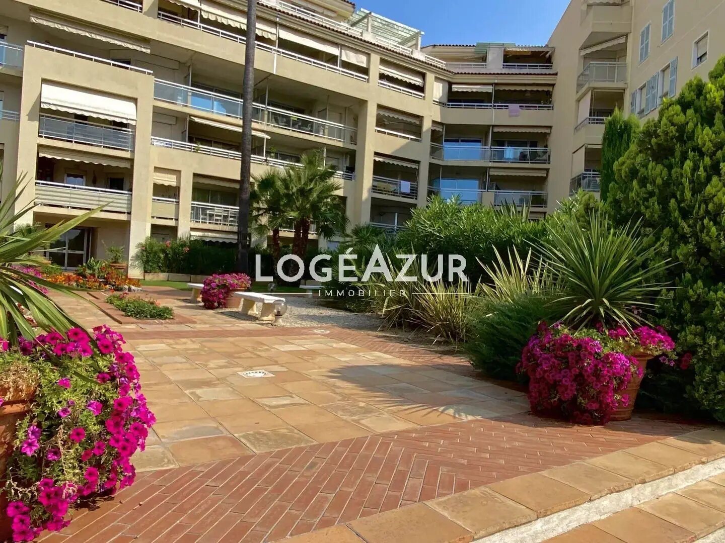 Appartement à louer, 27m², Antibes