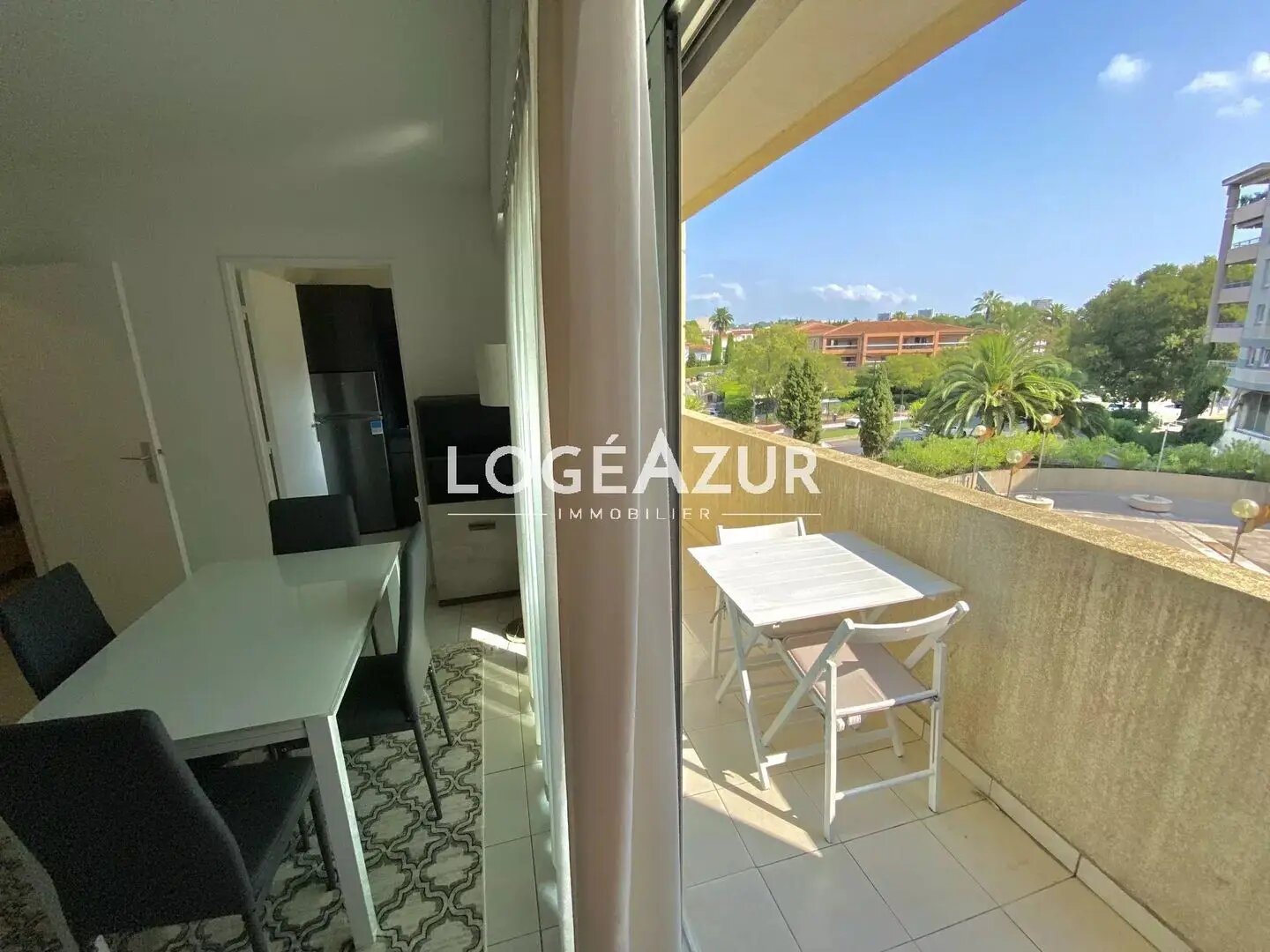 Appartement à louer, 27m², Antibes