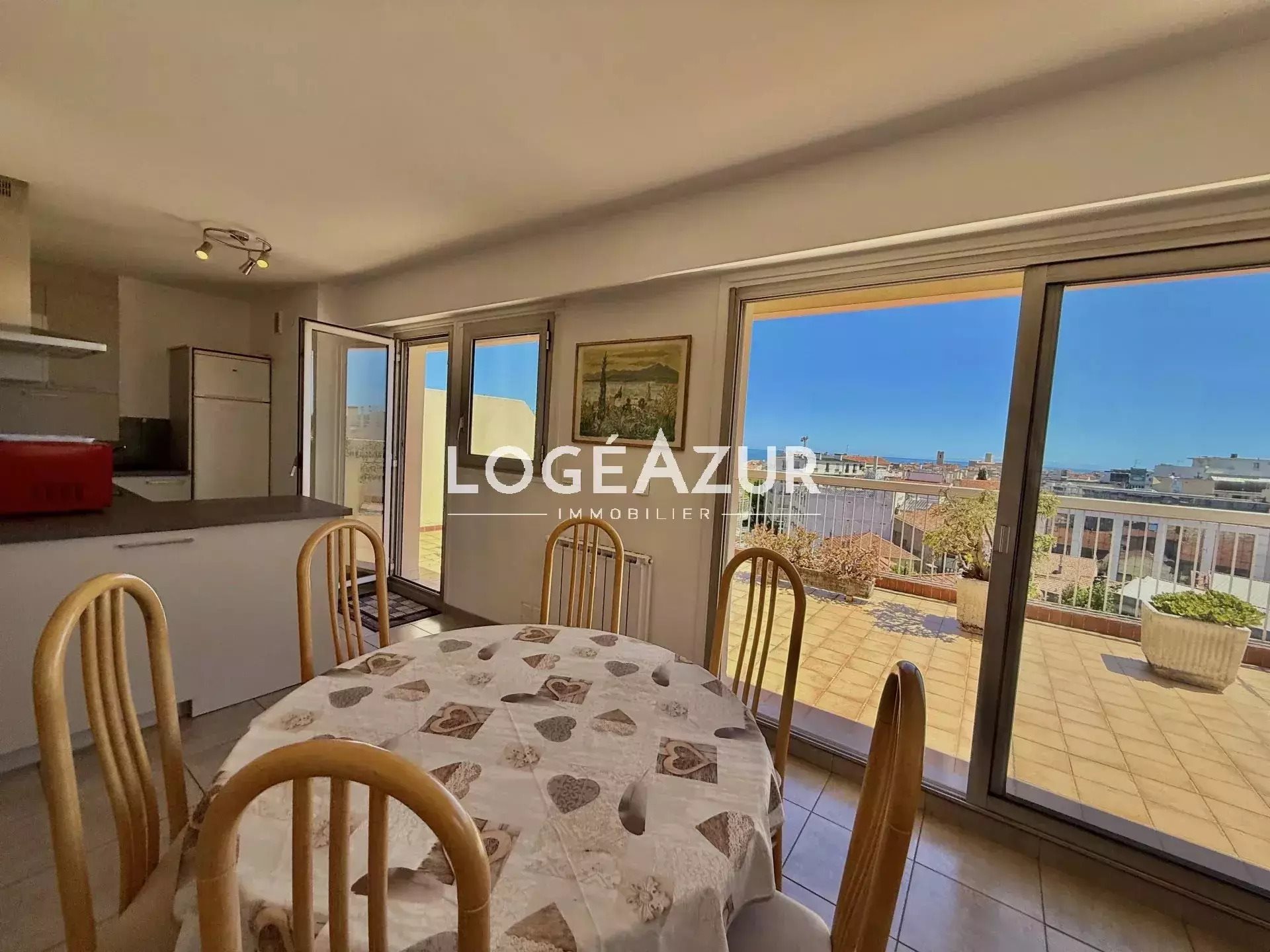 Appartement à louer, 60m², Antibes