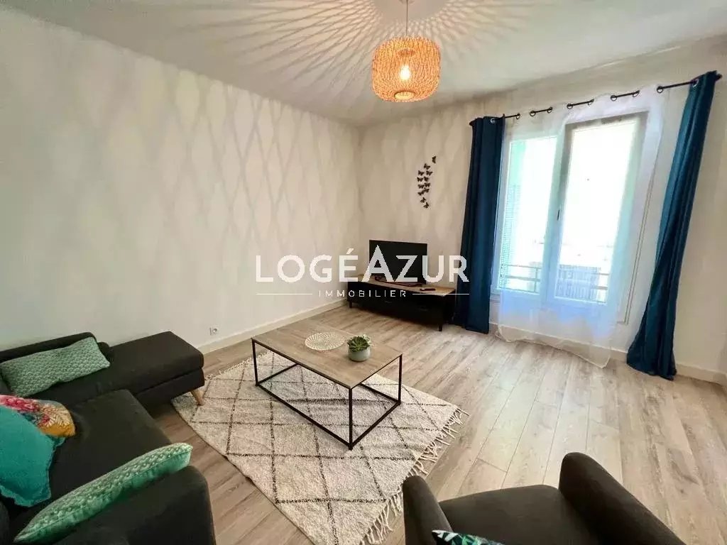 Appartement à louer, 69m², Antibes