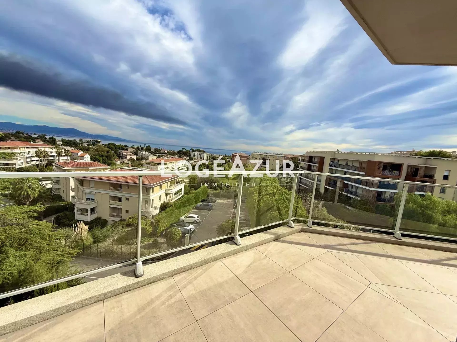 Appartement à louer, 58m², Antibes
