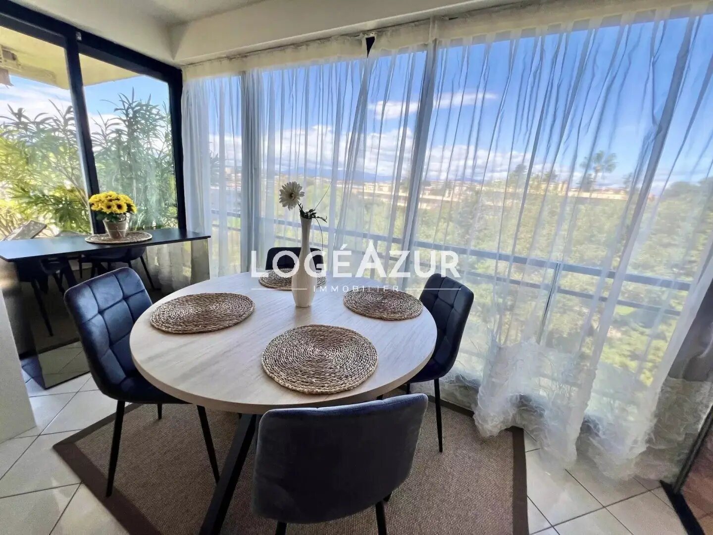 Appartement à louer, 73m², Antibes