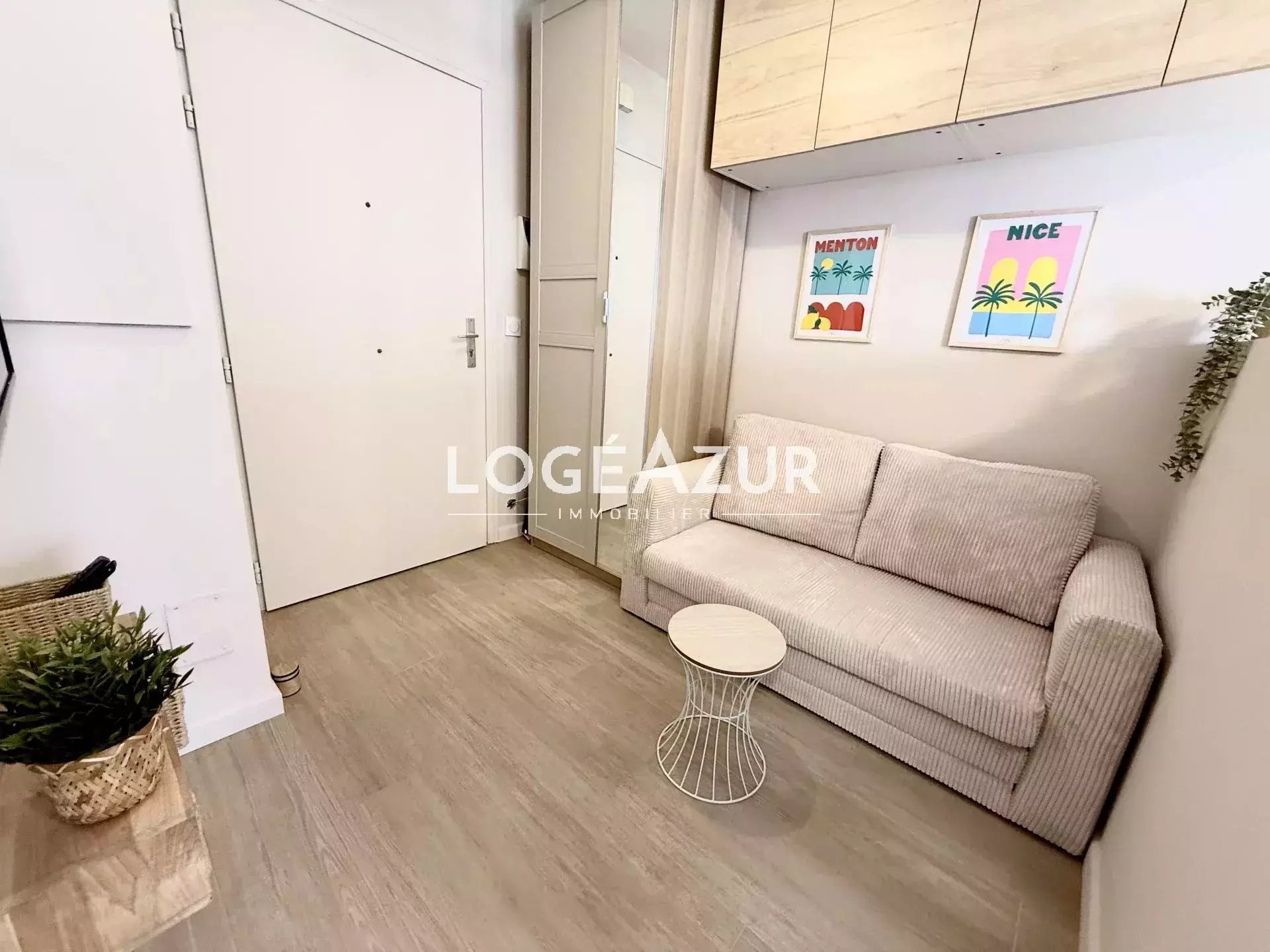Appartement à louer, 1m², Antibes