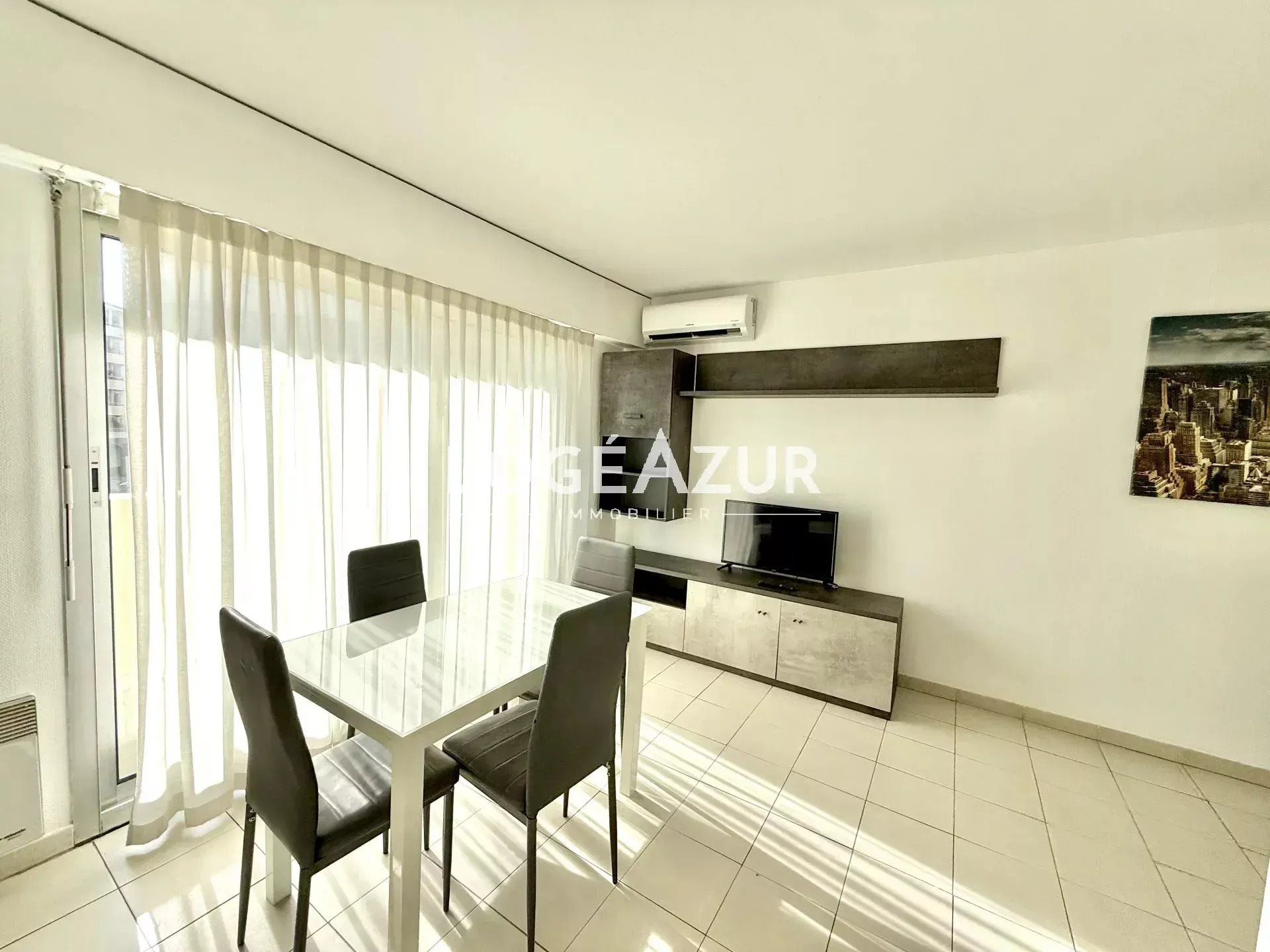 Appartement à louer, 27m², Antibes
