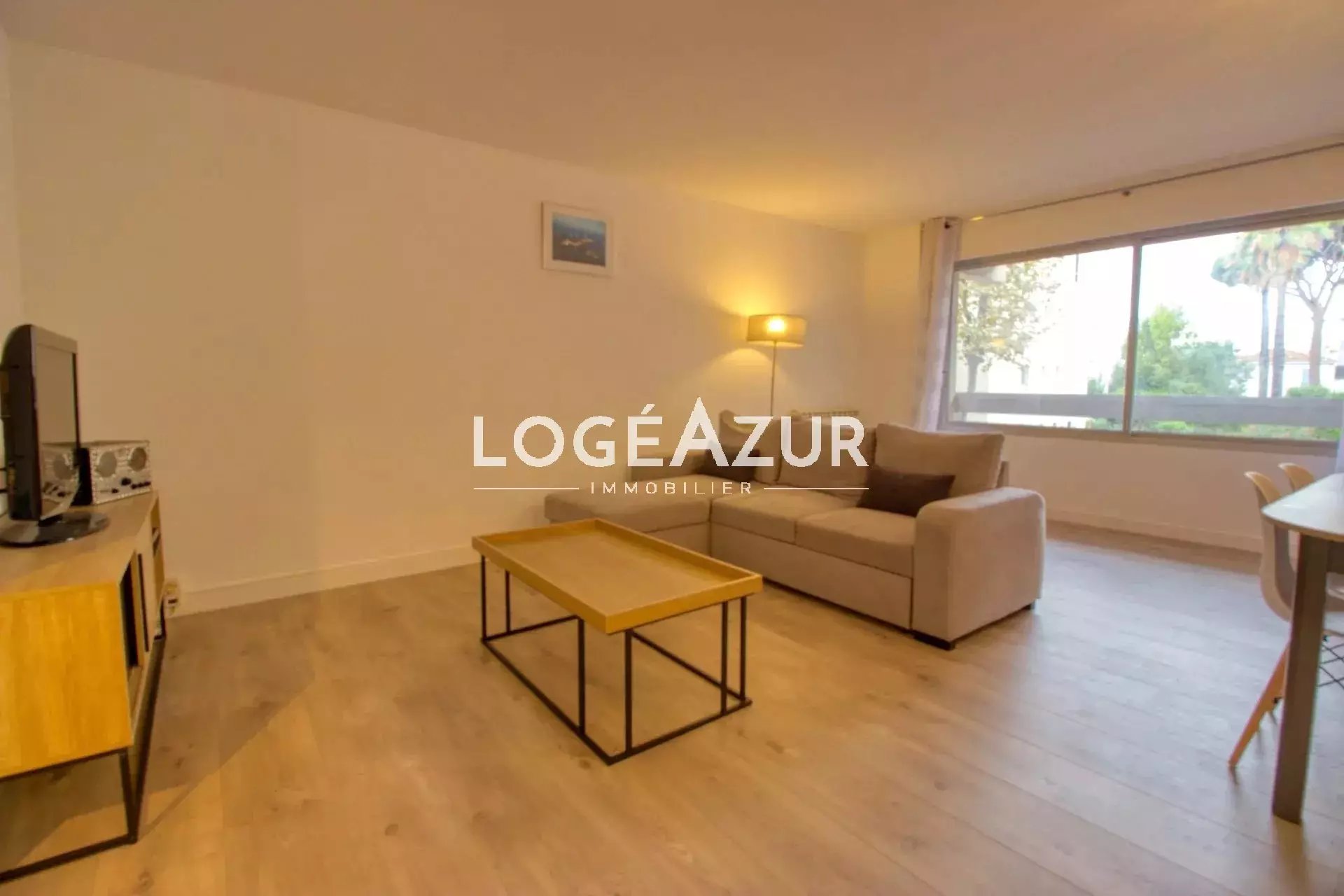 Appartement à louer, 80m², Juan-les-Pins