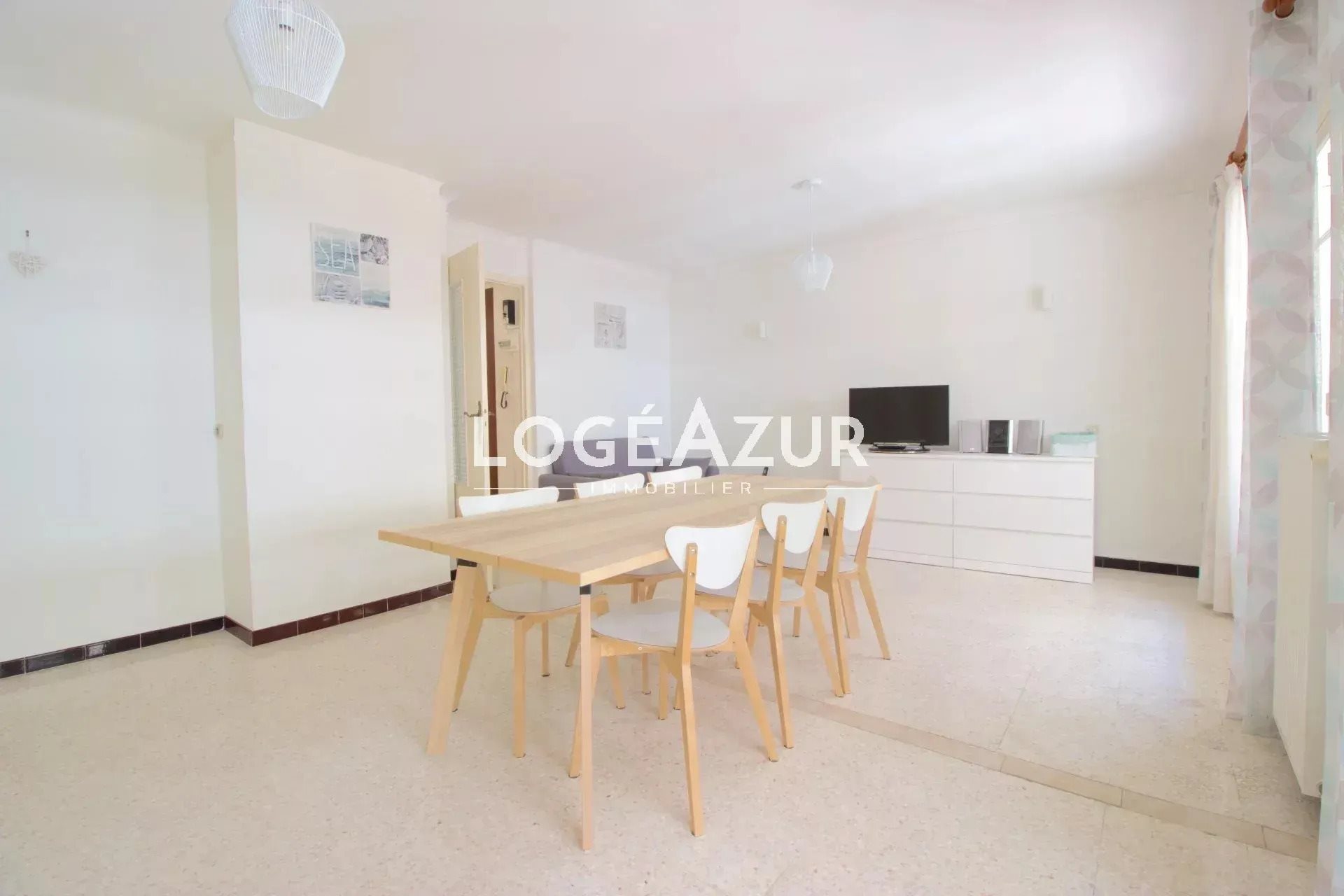 Appartement à louer, 59m², Antibes