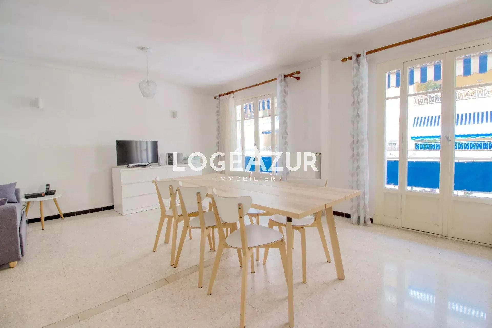 Appartement à louer, 59m², Antibes