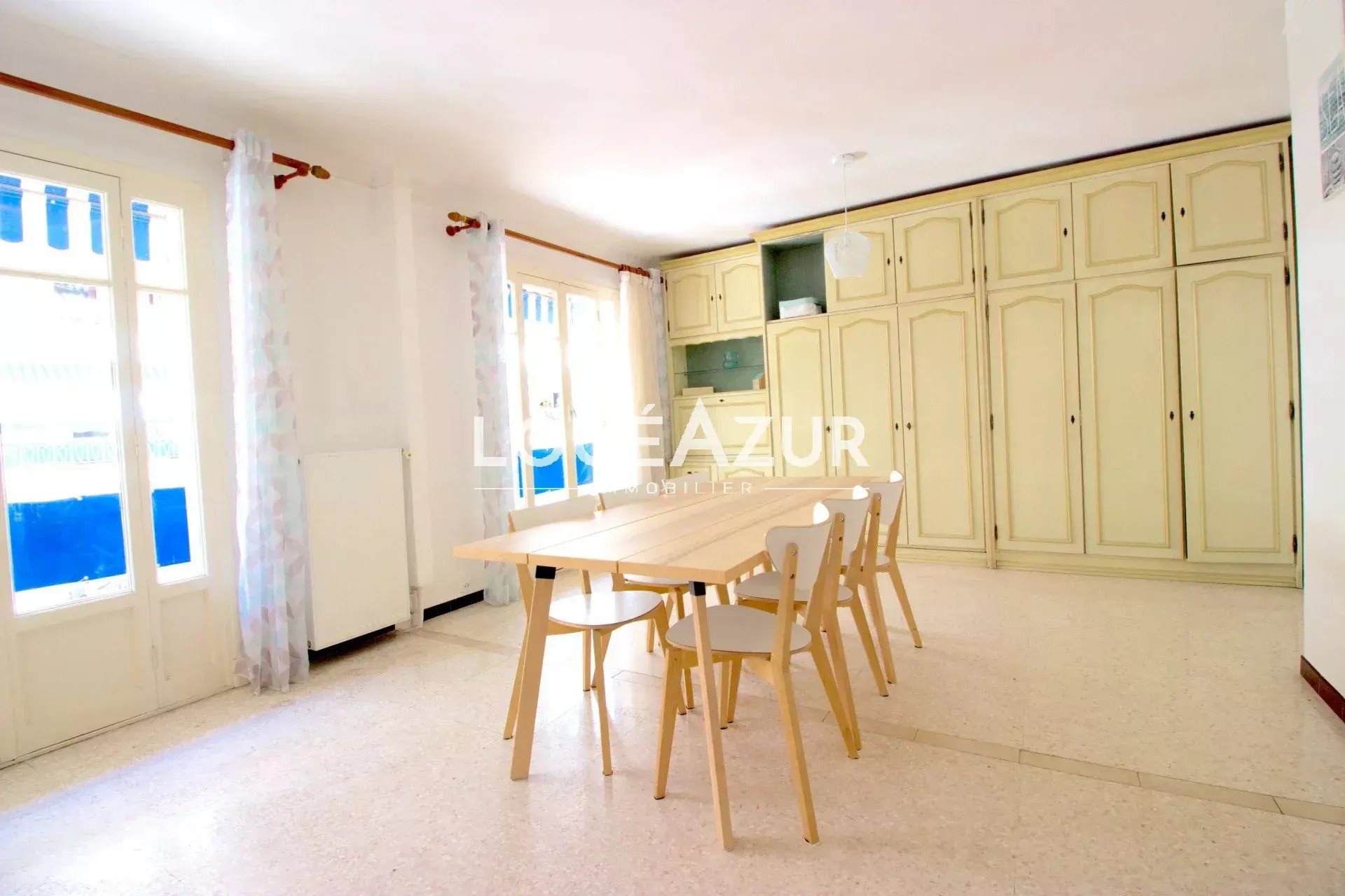 Appartement à louer, 59m², Antibes