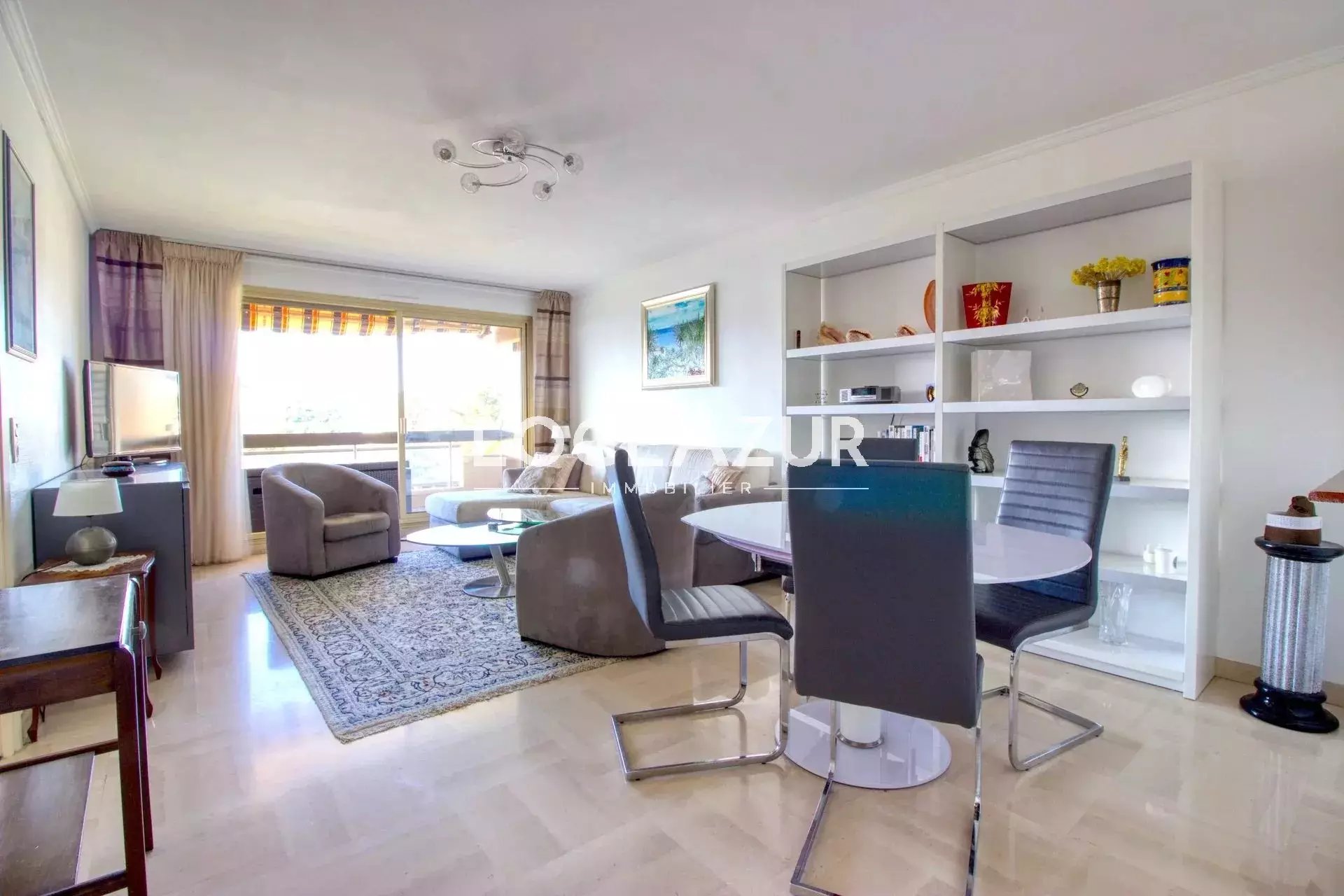 Appartement à louer, 61m², Antibes