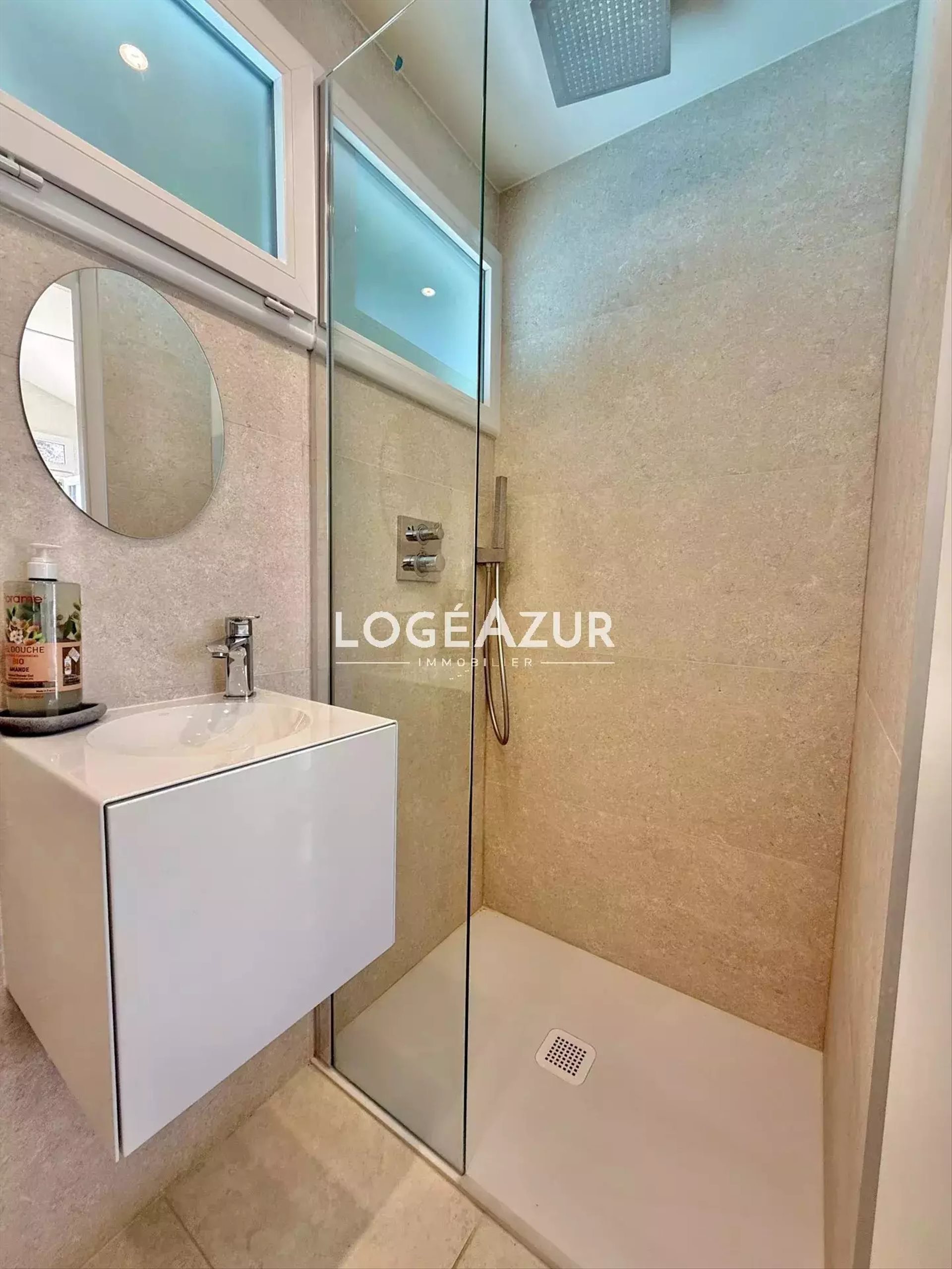 Appartement à louer, 17m², Antibes