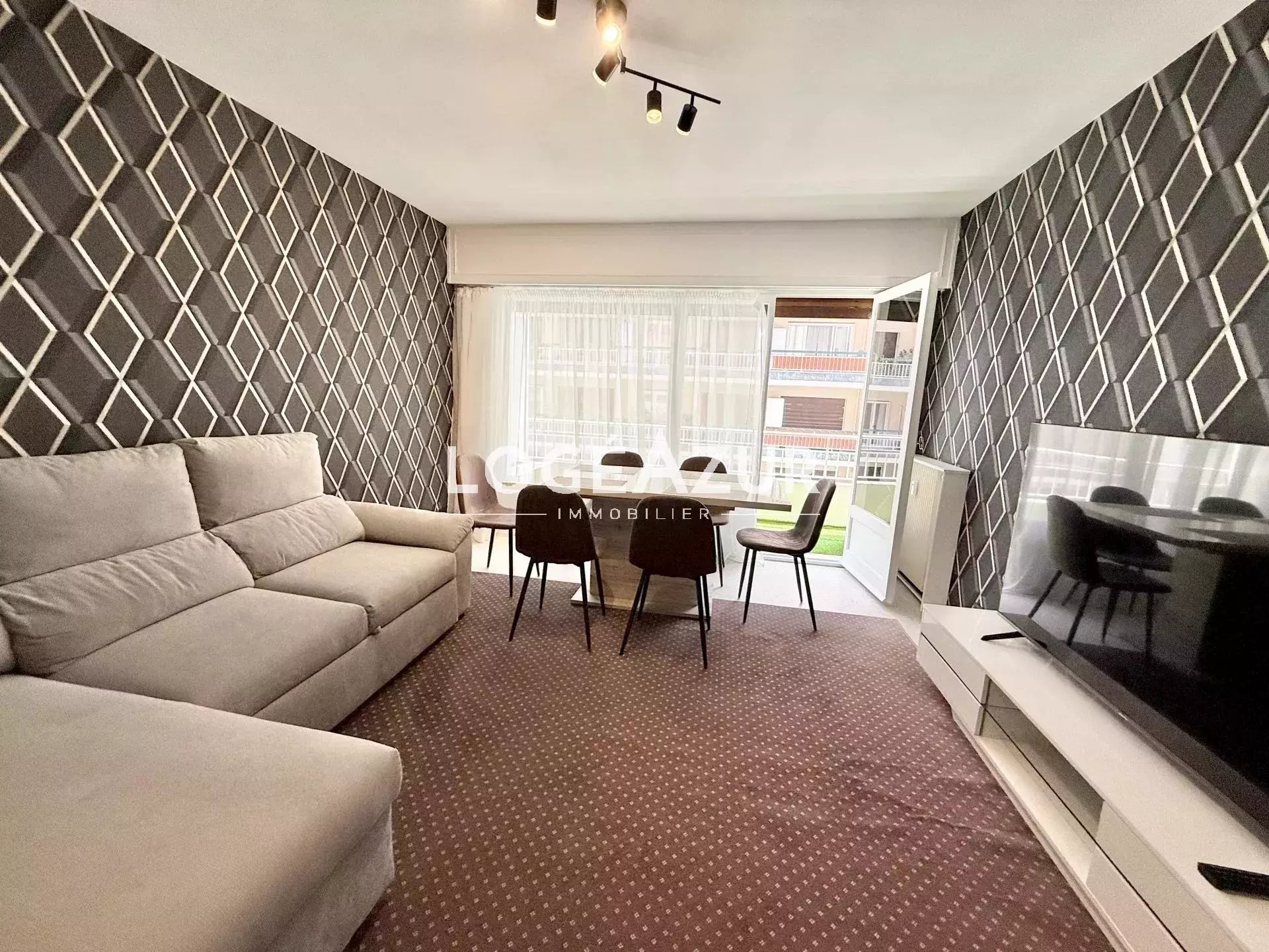 Appartement à louer, 62m², Antibes
