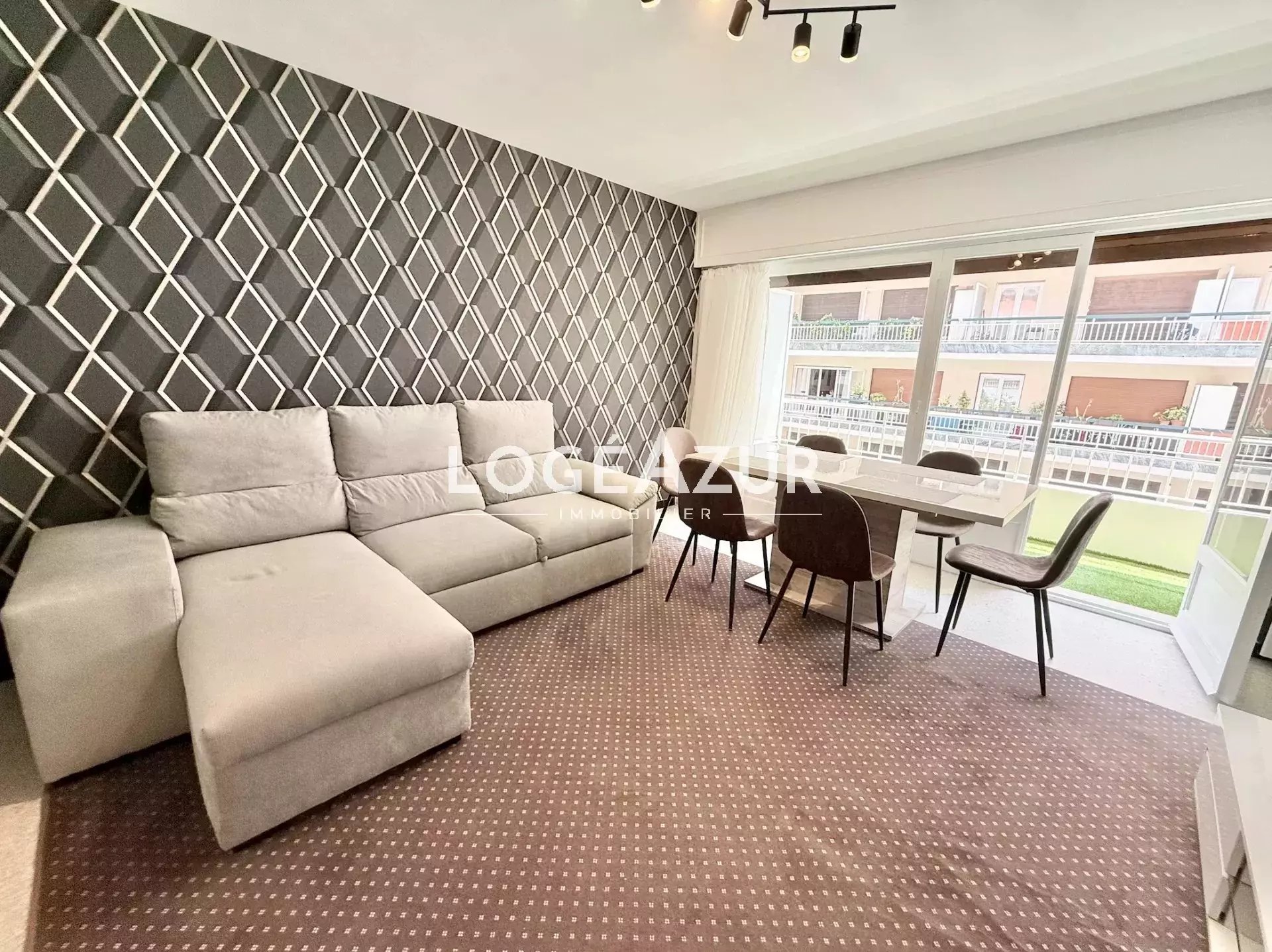 Appartement à louer, 62m², Antibes