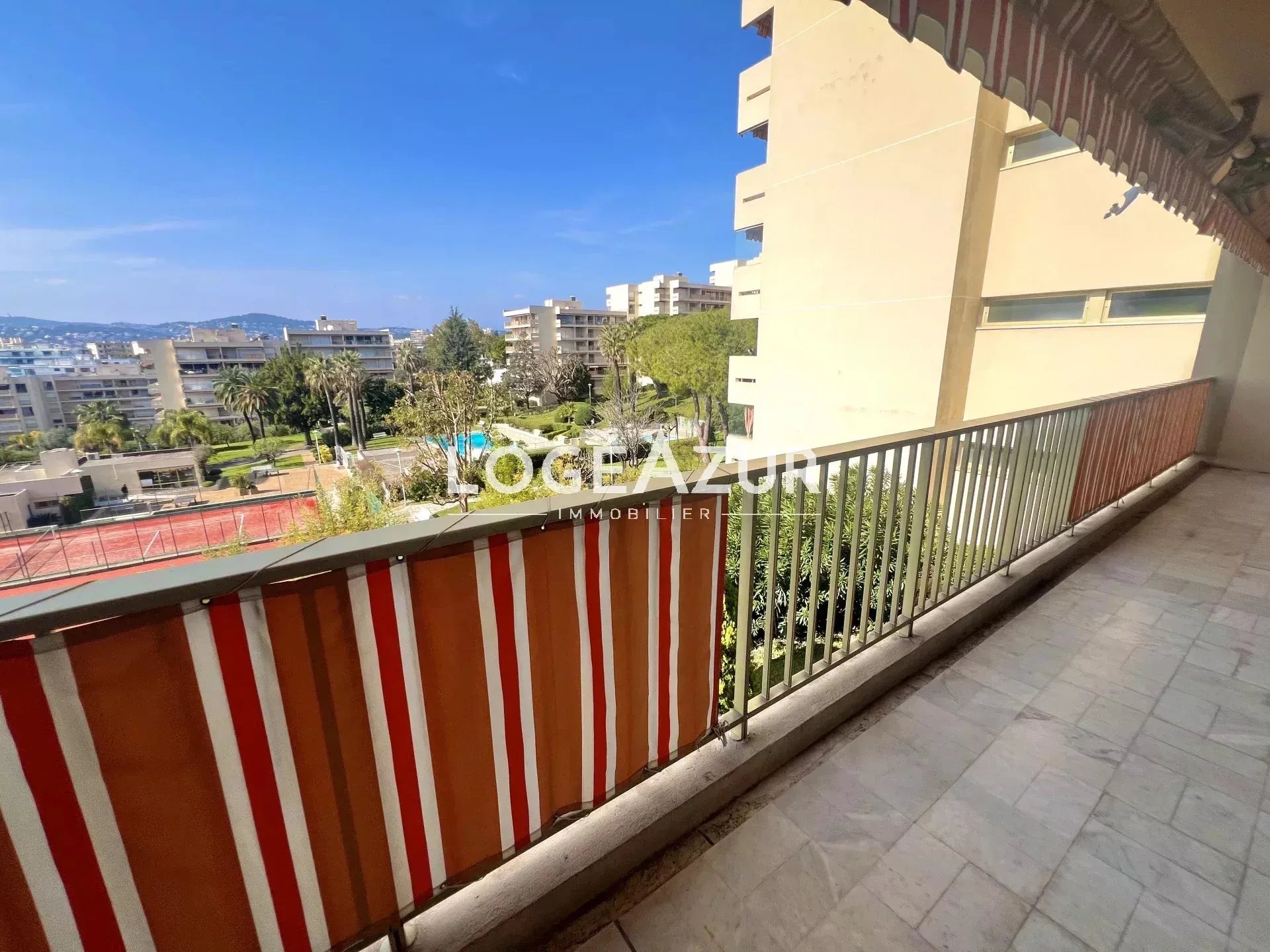 Appartement à louer, 67m², Antibes