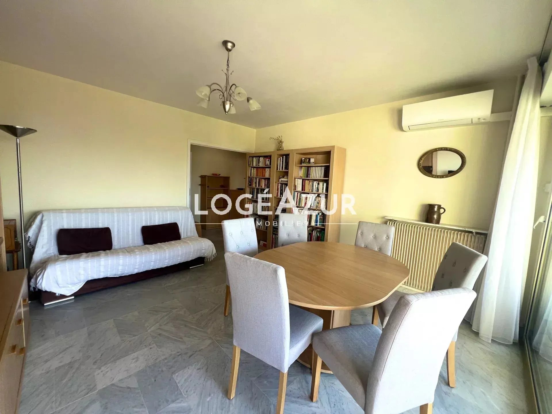 Appartement à louer, 67m², Antibes