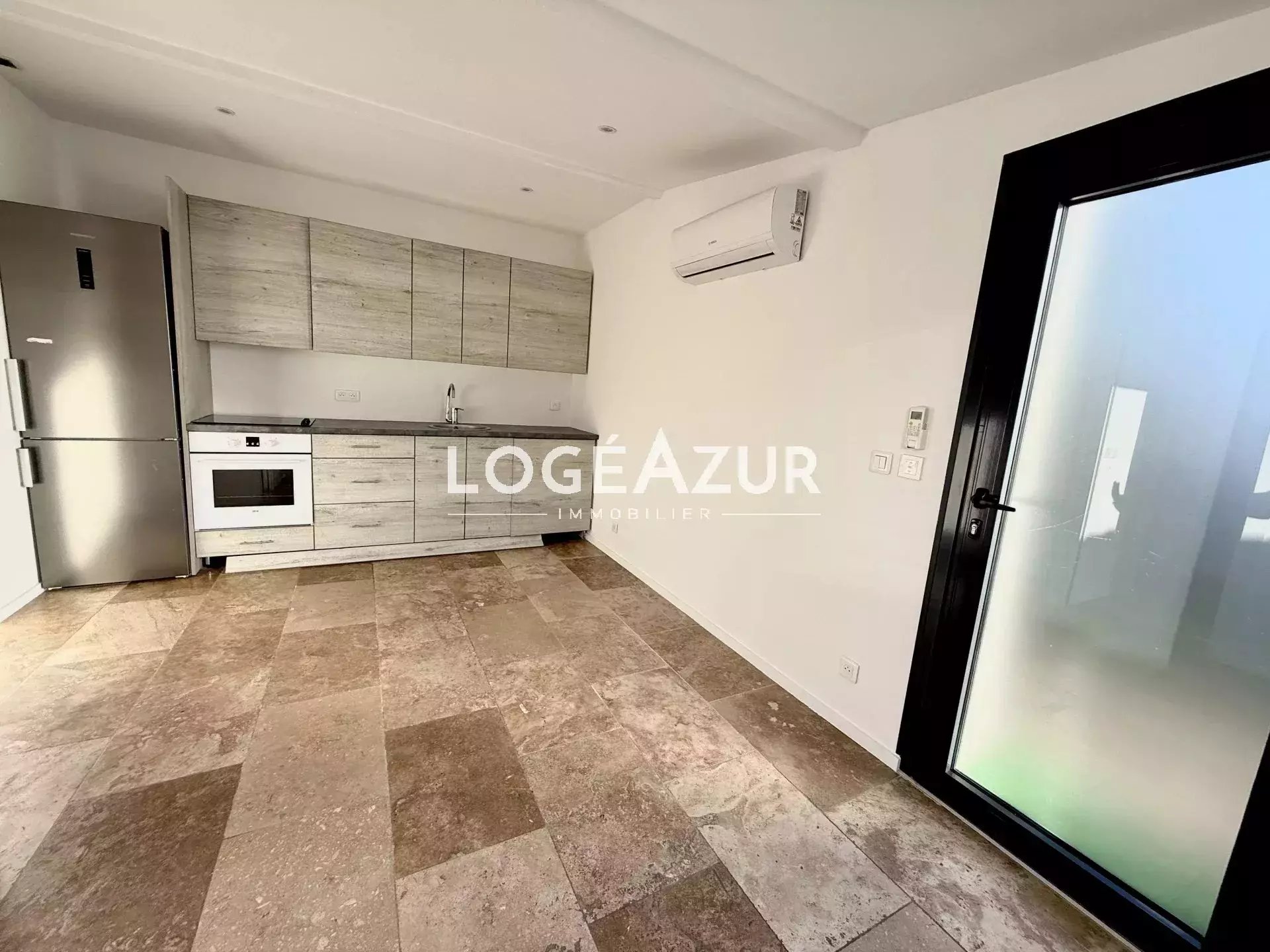 Appartement à louer, 24m², Antibes